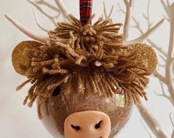 Highland Cow Ornament, Hand Decorated Bauble, Cute Farm Animal Gift, Rustic Tree Decor, Unique Keepsake, Scottish Cow Decoration, Gift