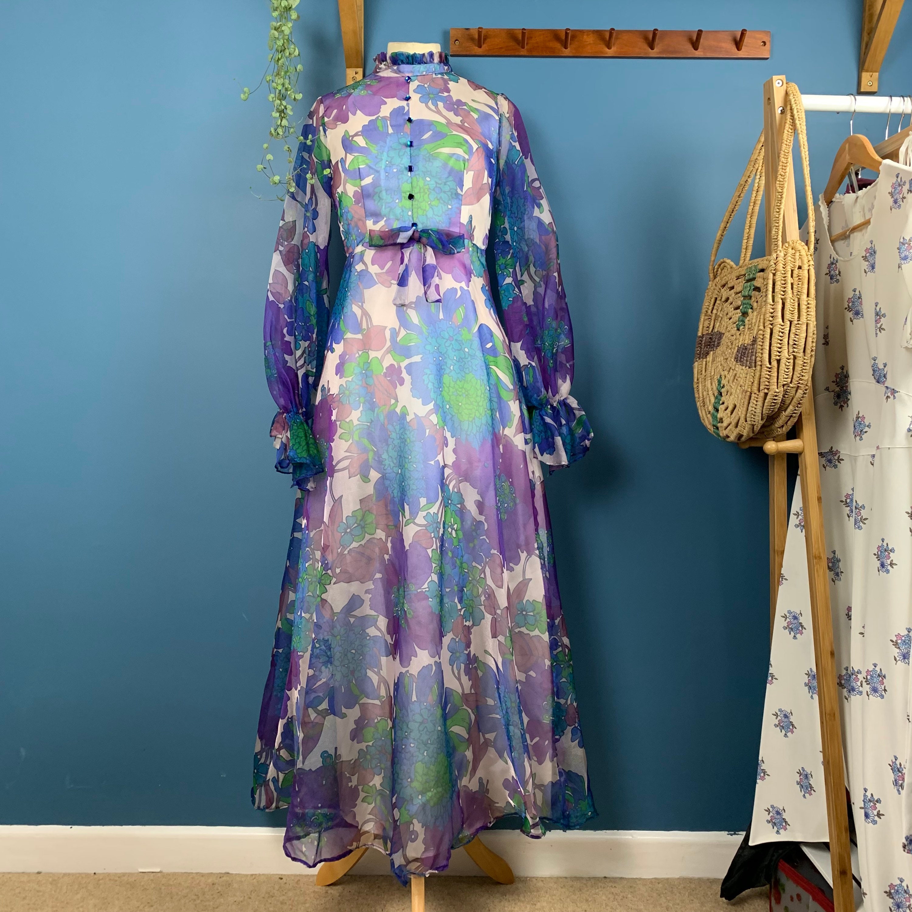 Fabulous vintage 1970s floral maxi dress approximately size | Etsy