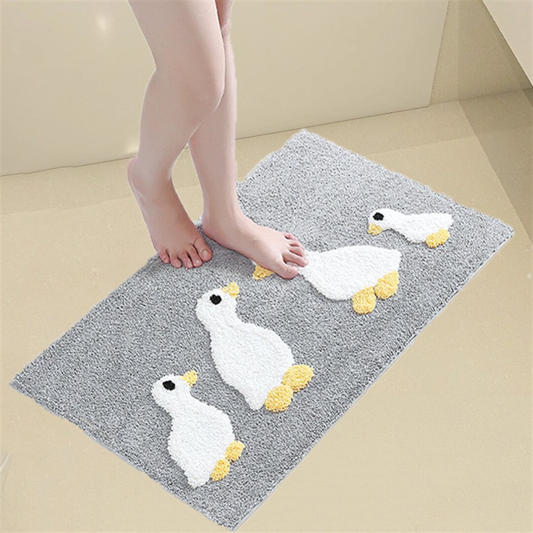Funny Duck Bath Mat, Hand Tufted Fluffy Duck Bedroom Rugs, Dorm Rug ...
