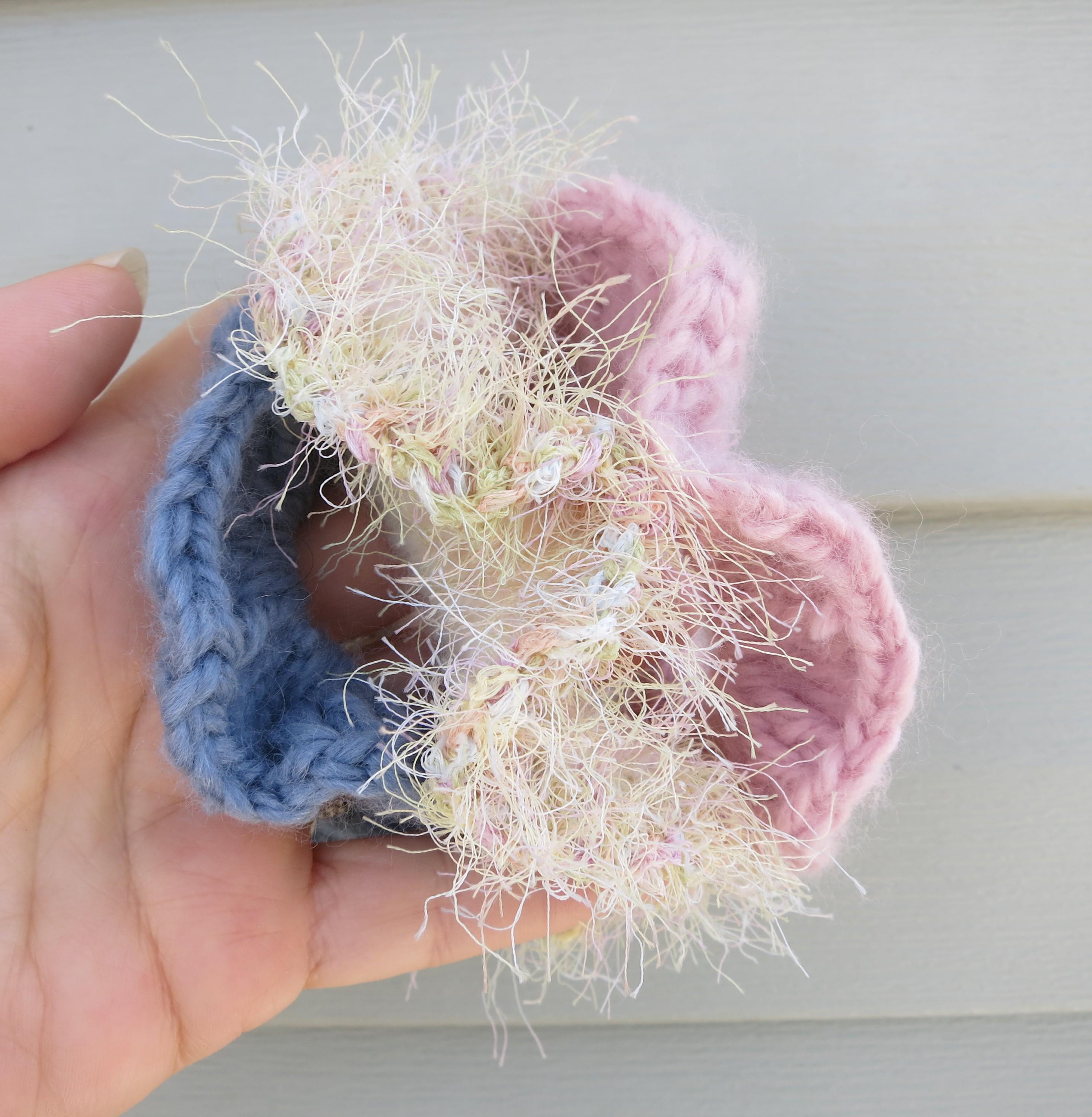 Fuzzy Scrunchies Set of Three Ponytail Bun Hairstyle Pink  display picture 3