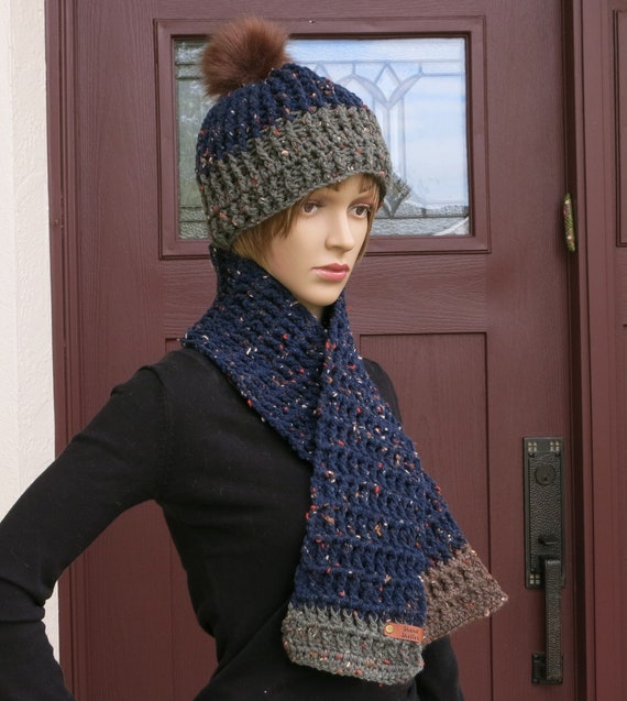 Hand Crocheted Tweed Wool Blend Hat and Scarf Set With Faux  display picture 3