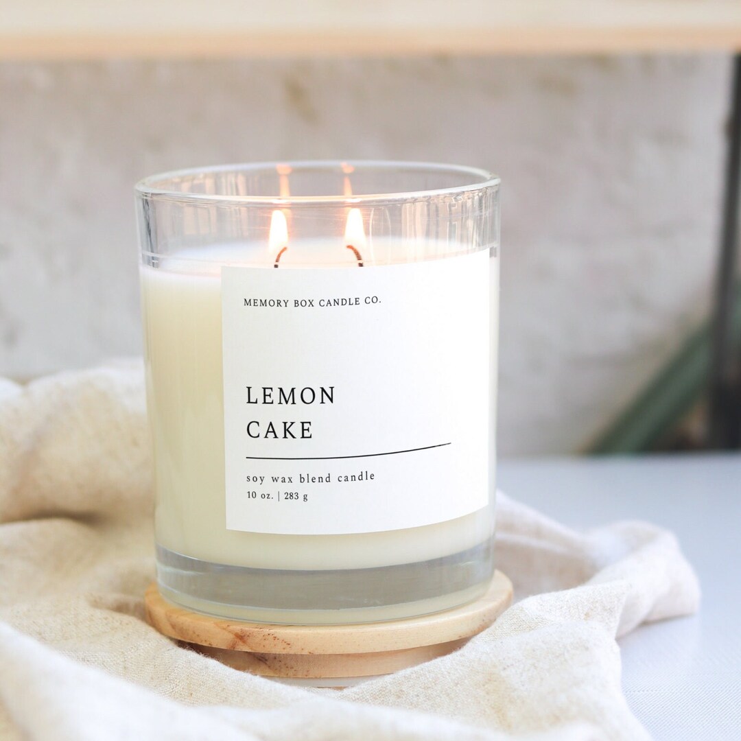 Lemon Cake Handmade Scented Minimalist Soy Candle, Strong Scent Throw, Bakery, Sweet, Gift for