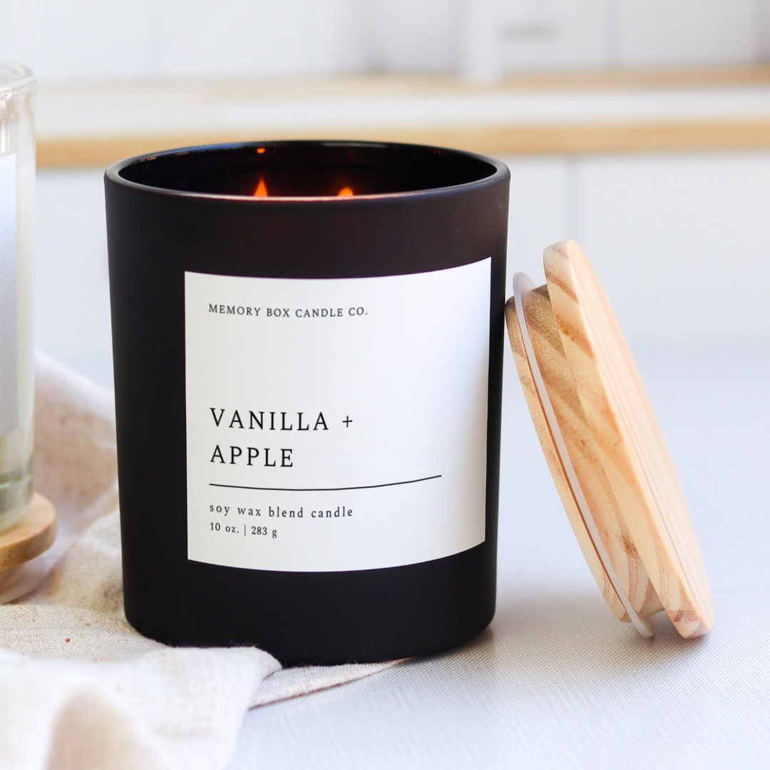 Vanilla Apple Candle Handmade Scented Minimalist Soy Candle, Strong Scent Throw, Sweet, Gift for