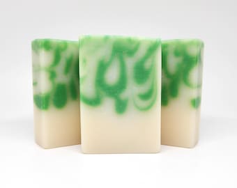 White Tea and Pear Handmade Soap Bar, A Soft and Elegant Spa-Like Scent
