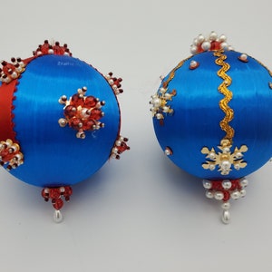 VTG Push Pin Sequin Ornaments Blue Satin Ball from the 1980&#39;s