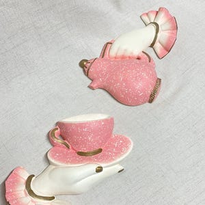 VTG Coffee Pot Plaster Wall Art Sculpture Barista’s Hand Coffee Shop Chalkware