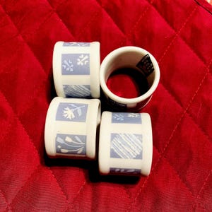 Anillos para servilletas de cerámica Vintage Town And Country Linen Corp, aún en su caja.