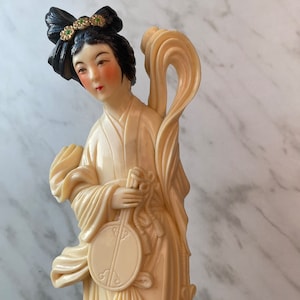 Vintage Geisha Girl Figurine