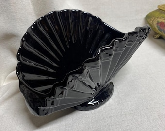 Frankoma Keramik Muschelvase in onyx schwarz.