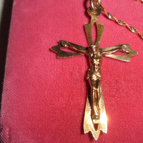 18K Italian Gold Oreste Giovanni Corletto Crucifix Cross Pendant 14K Chain Italian Designer Catholic Italy Jewelry