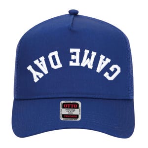 Casquette trucker personnalisée GAME DAY avec texte à l&#39;envers brodé