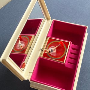 LADY-MATE 木製ジュエリーボックス Lady Mate Musical Box - Etsy