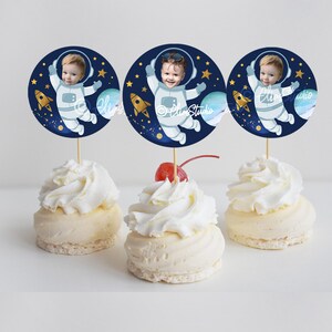Eerste reis rond de zon gepersonaliseerde cupcake toppers ruimte verjaardag cupcake toppers dubbele verjaardag tweeling verjaardagsfeestje decoraties SPQ1