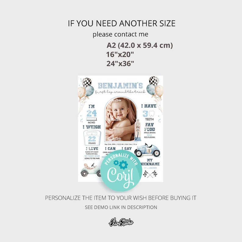Op de afbeelding: Een gepersonaliseerde baby mijlpaal poster met een raceauto thema. De poster bevat een foto, de naam van de baby, afmetingen in cm en kg, en andere details. Beschikbare maten: A2 (42,0 x 59,4 cm), 16"x20" en 24"x36".
