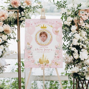 Placa de boas-vindas para festa de aniversário de princesinha com pôster de boas-vindas para aniversariante editável com foto, decoração de festa com castelo e balões em ouro rosa PR51
