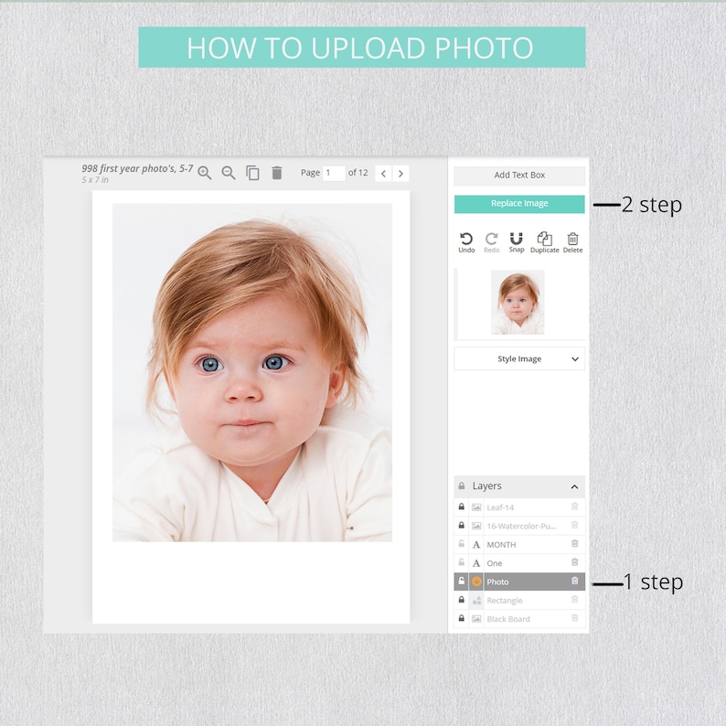 Op de afbeelding: Een screenshot van een foto-bewerkingsinterface met de tekst "HOW TO UPLOAD PHOTO" bovenaan. De interface toont een babyfoto, bewerkingstools en instructies met de labels "-1 step" en "-2 step".