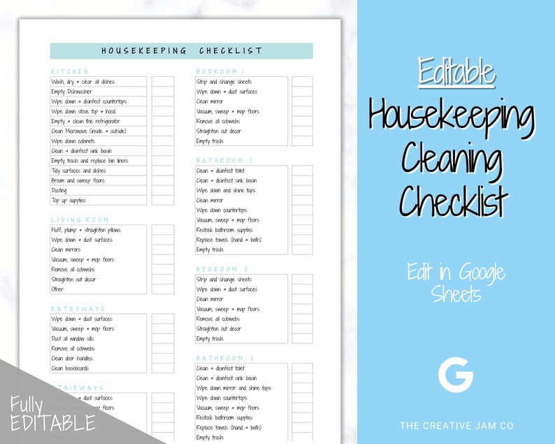 Op de afbeelding: Een afdrukbare schoonmaakchecklist met een lichtblauwe achtergrond en een witte rand. De checklist is onderverdeeld in secties voor verschillende kamers, waaronder de keuken, slaapkamer, badkamer, woonkamer, entrees en trappen. Elke sectie somt taken op die moeten worden uitgevoerd, zoals het afstoffen van oppervlakken, stofzuigen en het legen van de prullenbak.