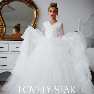 Junior bride gowns hot sale