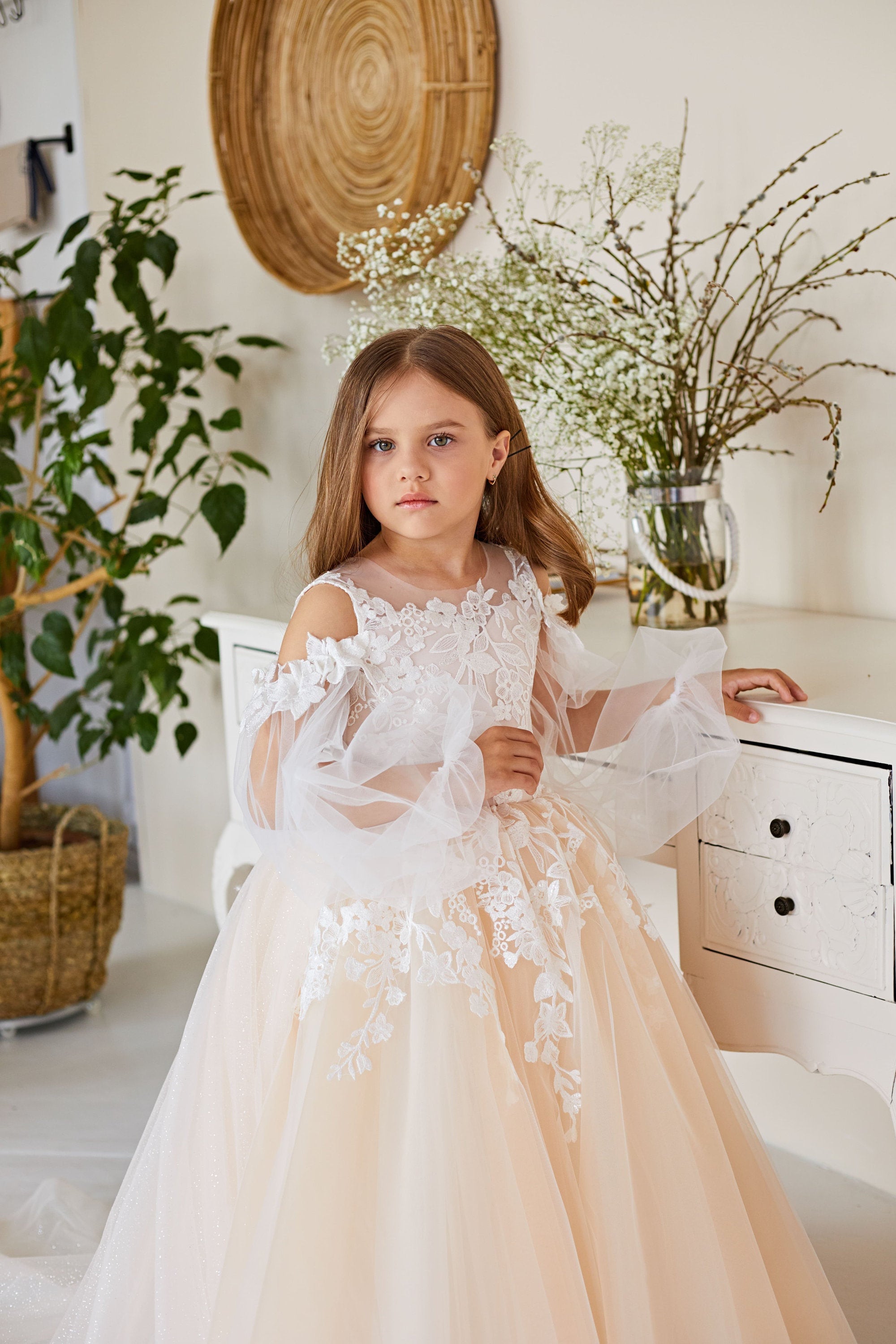 Floral lace flower girl dress deals