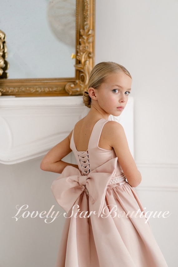 Lovely Lace Flower Girl Dresses With Satin Belt Lovely Lace Flower Girl Dresses With Satin Belt