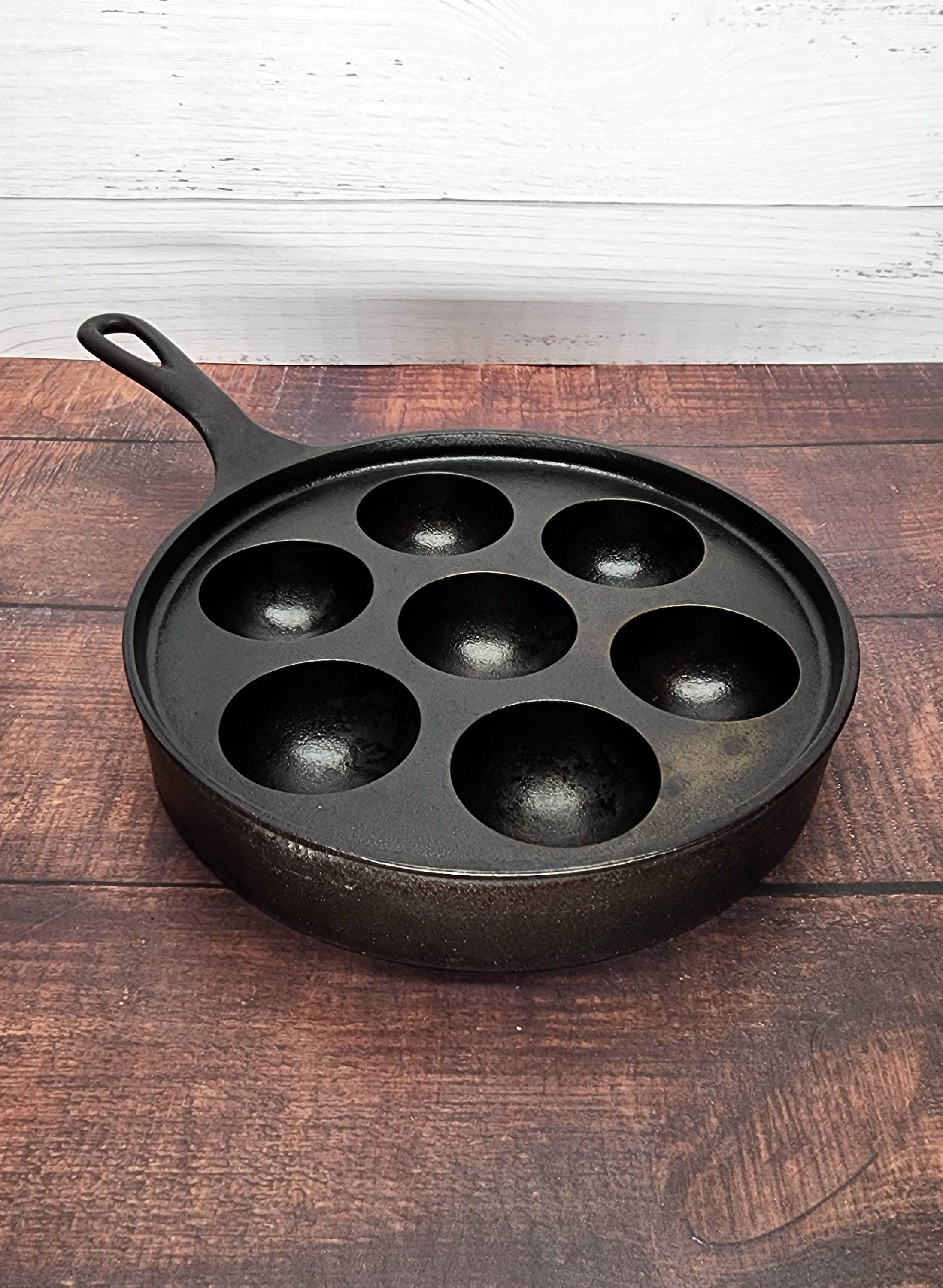 Griswold Cast Iron Ebelskiver Pan No 32 Erie PA|Primitive  Cookware|Farmhouse Kitchen|Country Living|Campfire Pan|Outdoor Cooking|Home