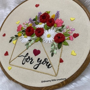 Valentine red rose hoops,floral embroidery hoop,red roses,Embroidery hoop,valentine gift,mothers day gift,Custom Embroidery hoop imagem 8