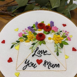 Valentine red rose hoops,floral embroidery hoop,red roses,Embroidery hoop,valentine gift,mothers day gift,Custom Embroidery hoop imagem 5