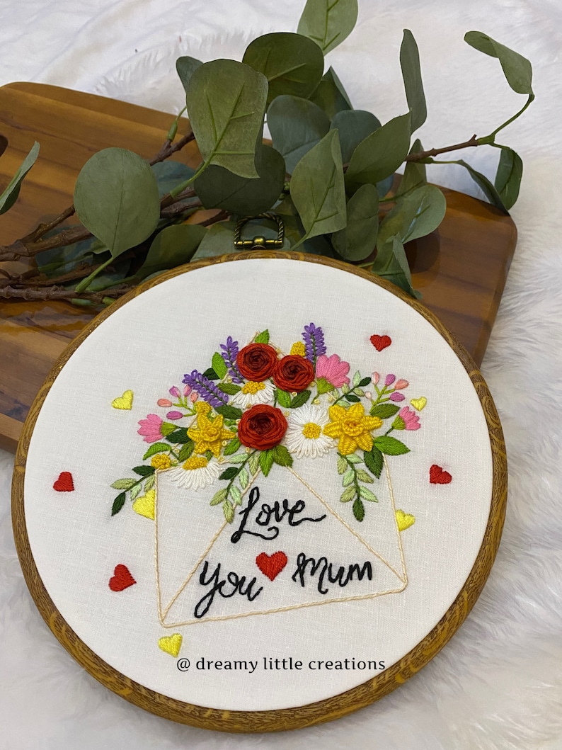 Valentine red rose hoops,floral embroidery hoop,red roses,Embroidery hoop,valentine gift,mothers day gift,Custom Embroidery hoop imagem 3