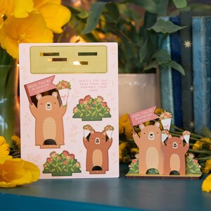 Mum You're Blooming Lovely Mother's Day Card - Bear Wooden Pop Out Card for Mum - Mother like no other Cute Animal Kawaii Gift - Funny Pun