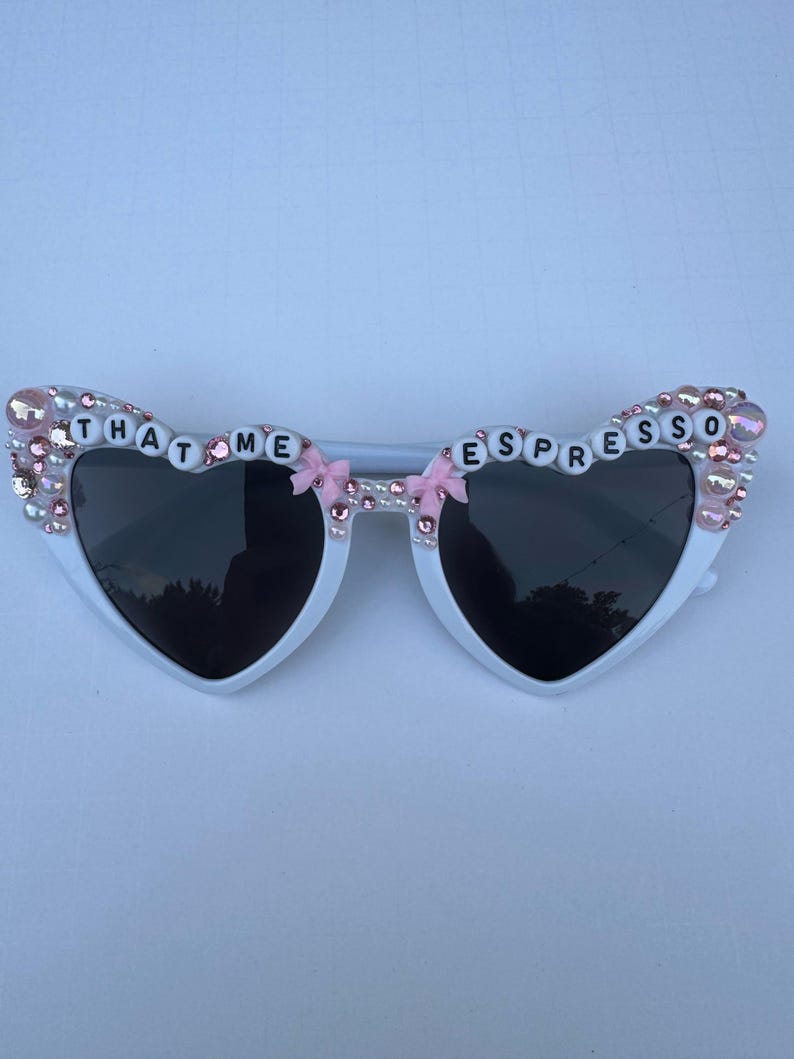 Sabrina Carpenter glasses, short n sweet tour sunglasses, that me espresso glasses, beaded sunglasses, short n sweet concert sunglasses afbeelding 10
