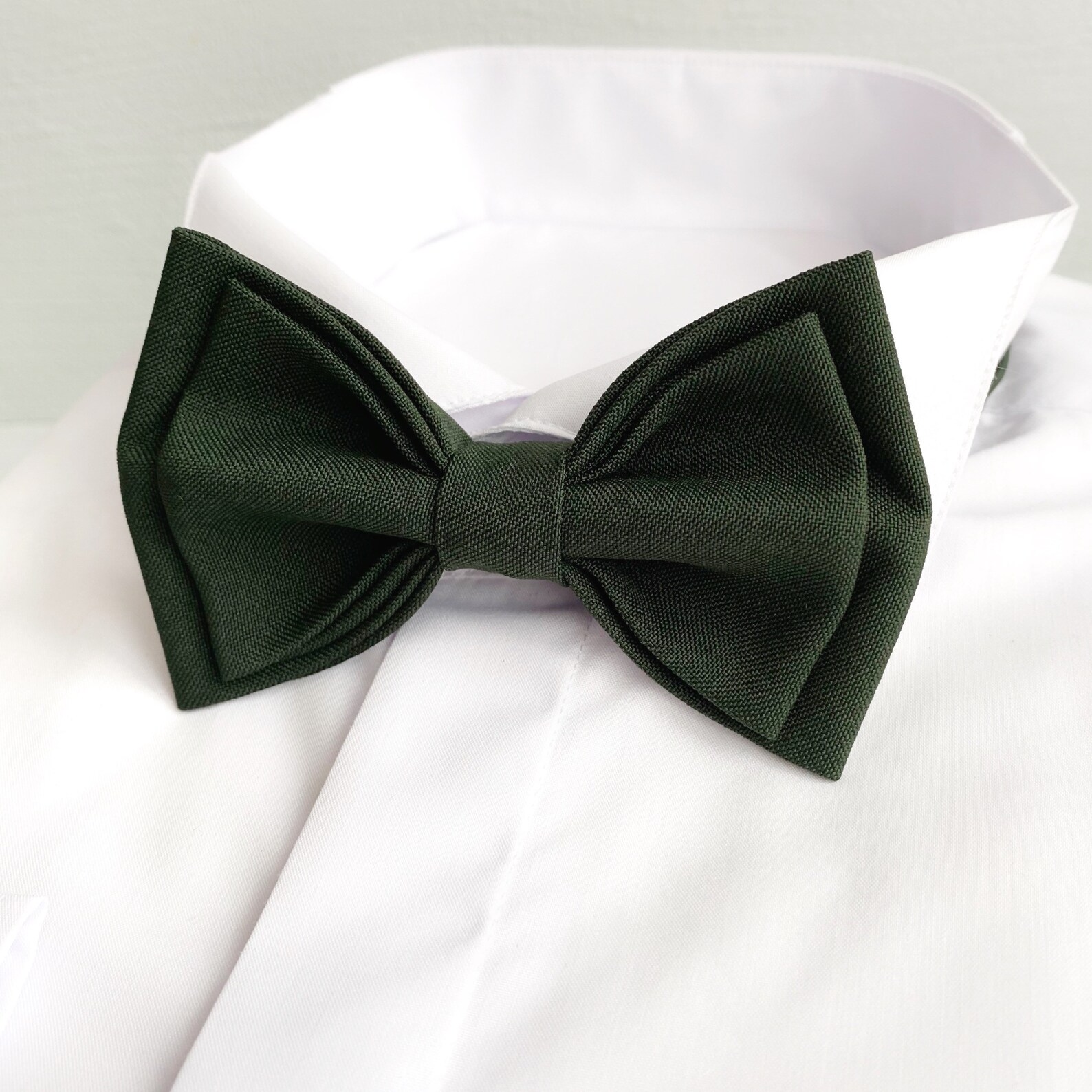 Hunter green bow ties for men Groomsmen bow tie Emerald green Etsy