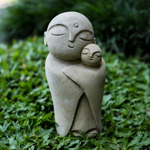 Jizo Buddha with Baby 8 Inch / 20 cm, Buddha Sculpture, Gift for Mom, Zen Buddha, Garden Decor, Children Guardian, Traveler Guardian