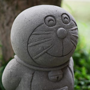 Dora emon Statue, Steinstatue, Hausdekor, Geburtstagsgeschenk, Geschenk für sie, Geschenk für ihn, Geschenkidee, handgemacht