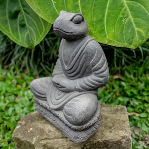 Frog Buddha concrete 8 Inch / 20 cm , jizo Buddha sculpture, Gift for mom, Zen Buddha, garden decor, children guardian, traveler guardian