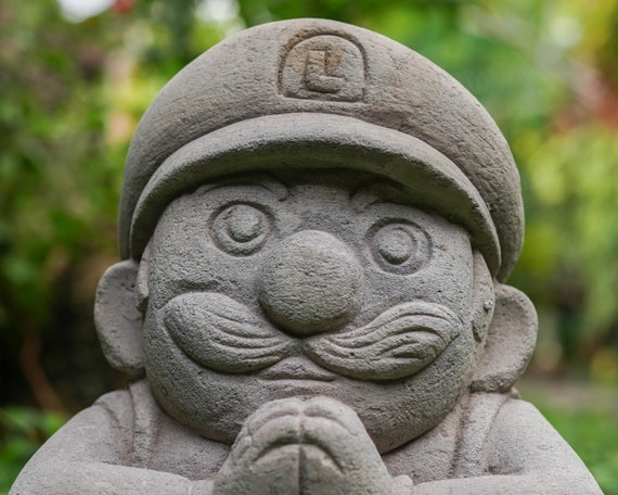 ルイージ 石彫 9.5 / 24 cm、スーパーマリオキャラクター