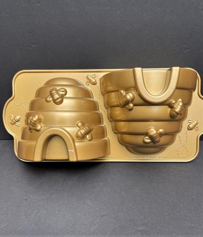 Nordic Ware Bee Hive Bundt Cake Pan