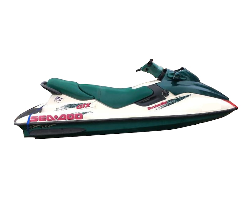 K&ouml;nnte beinhalten: Ein wei&szlig;-gr&uuml;nes Sea-Doo GTX Jet-Ski mit roten und wei&szlig;en Grafiken. Das Jet-Ski hat einen schwarzen Sitz und einen schwarzen Lenker.
