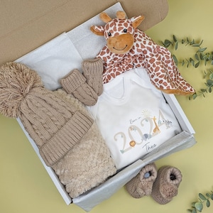 Cwtch Giraffe Safari Neutral Baby Gift Set | Baby Shower Gift | Baby Sleepsuit | Baby Gift | Newborn Girl Boy | New Baby Gift | Newborn Baby