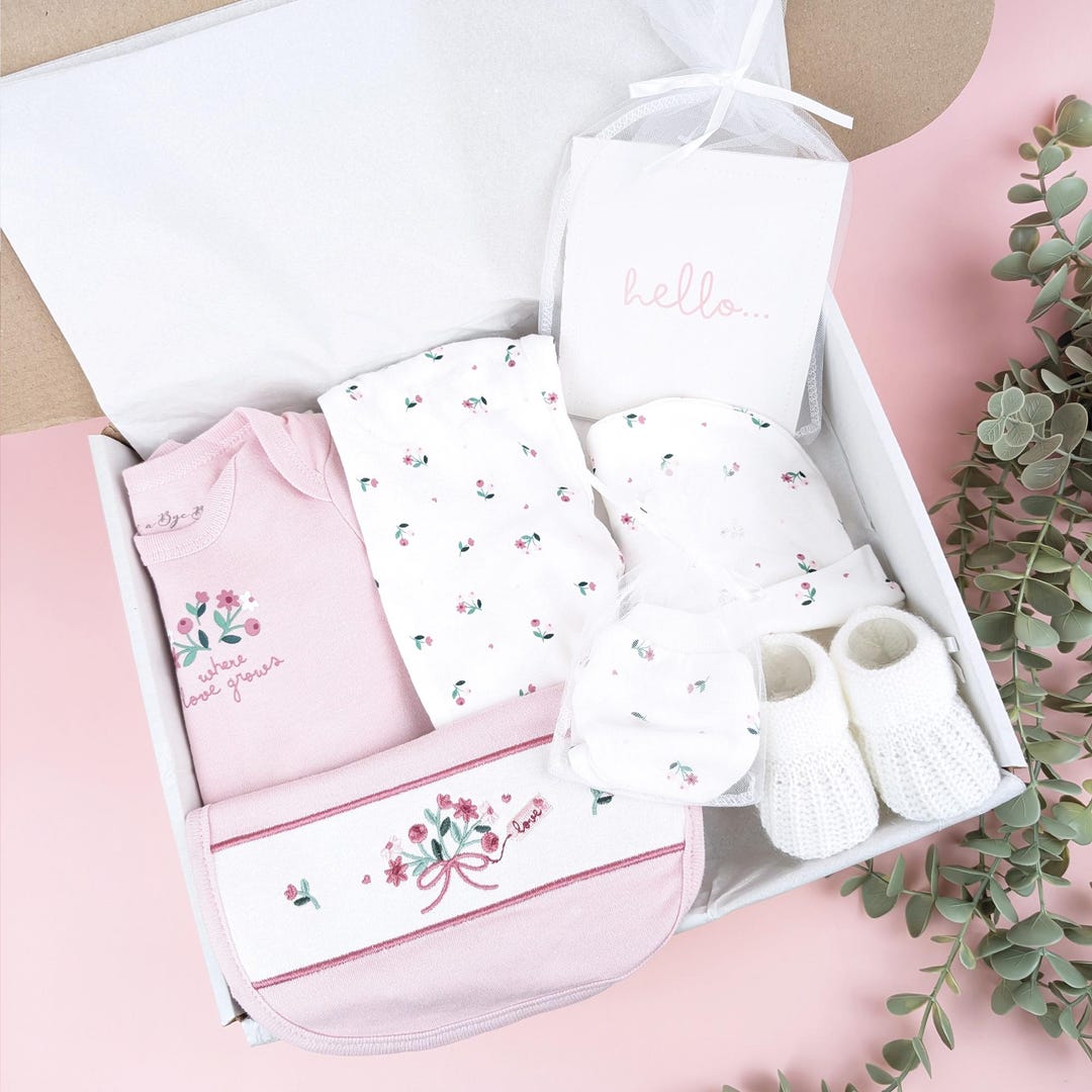 Blossom Bundle 7 PCS New Born Gift Hamper Set- Sparkle main image 1