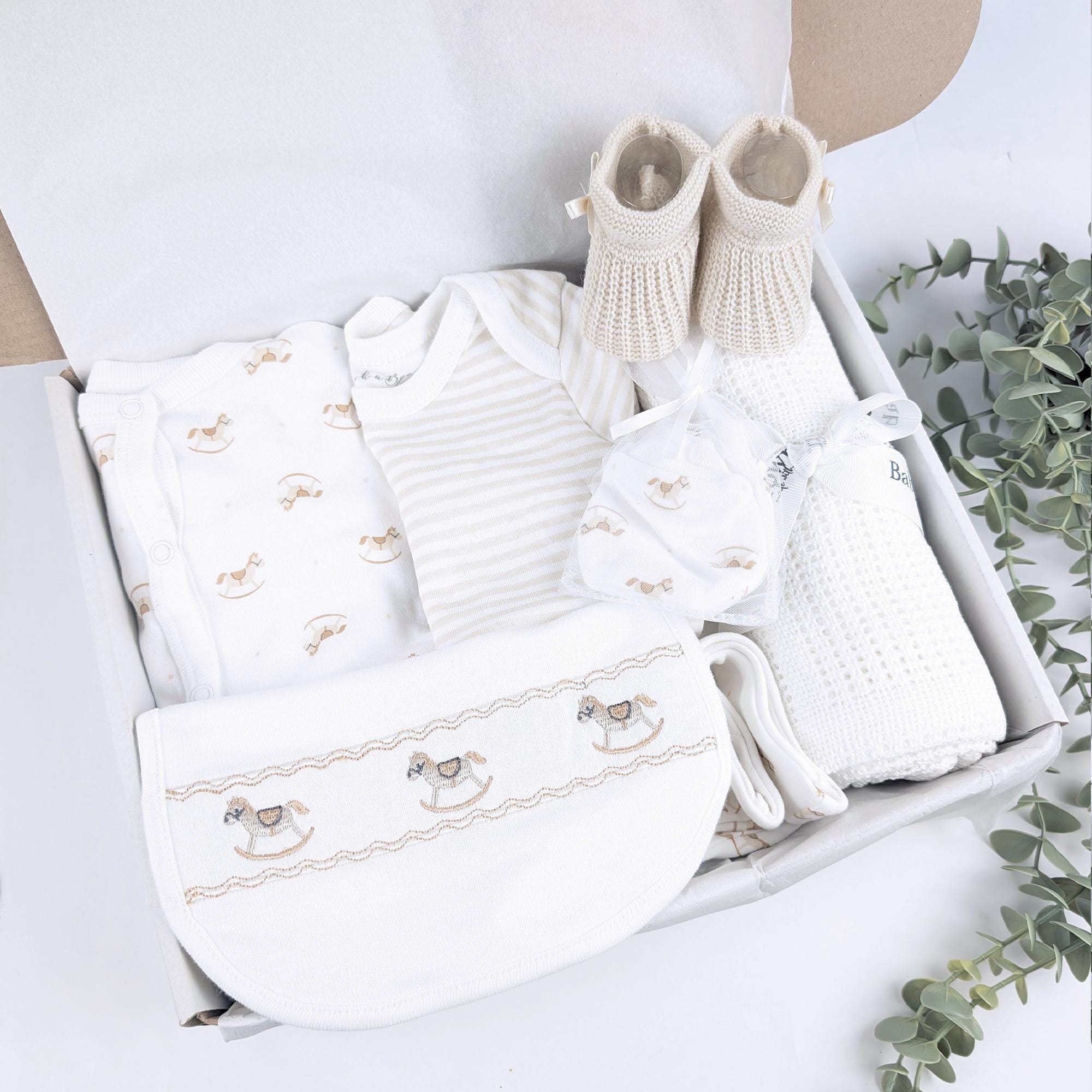 Newborn Baby Neutral Gift Set | Baby Hamper | Baby Boy Girl Hamper ...