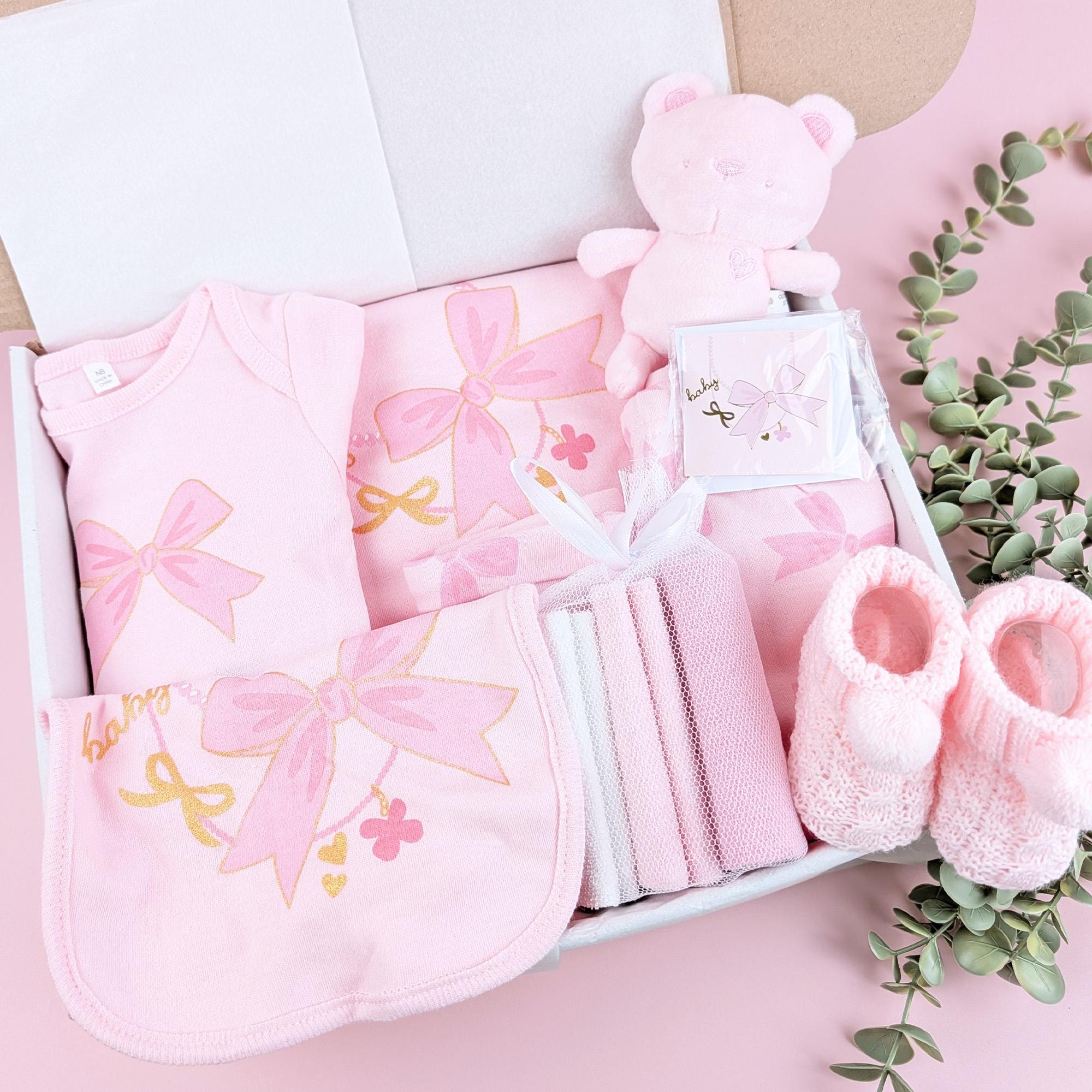 Pink Baby Girl 10 Piece Gift Set | Baby Hamper | Baby Girl Hamper ...