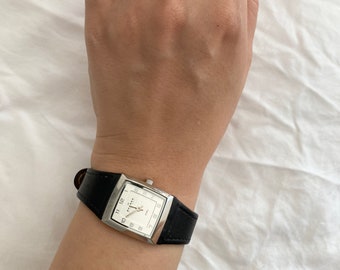 Reloj Skagen vintage; Reloj con correa de cuero negro