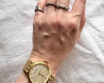 Chunky Oval Watch; 90s Ladies Watch