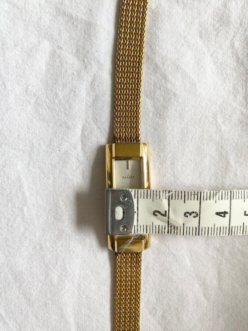 Vintage Dainty Watch Rectangular Thin Watch image 4