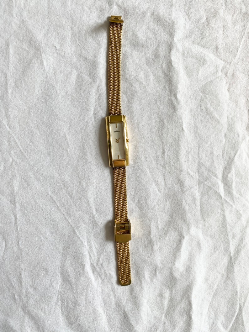 Vintage Dainty Watch Rectangular Thin Watch image 3