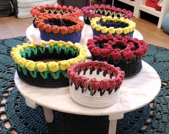 Baskets with roses