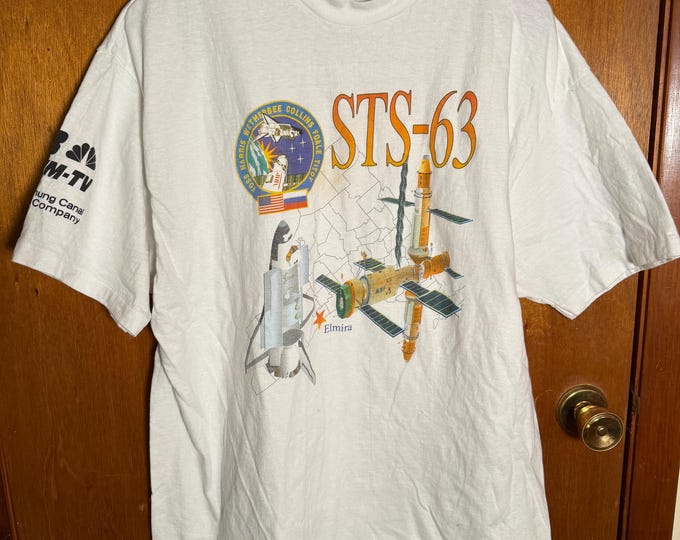 Vintage 1990s STS-63 Space Shuttle T-Shirt, Elmira News Astronomy Graphic