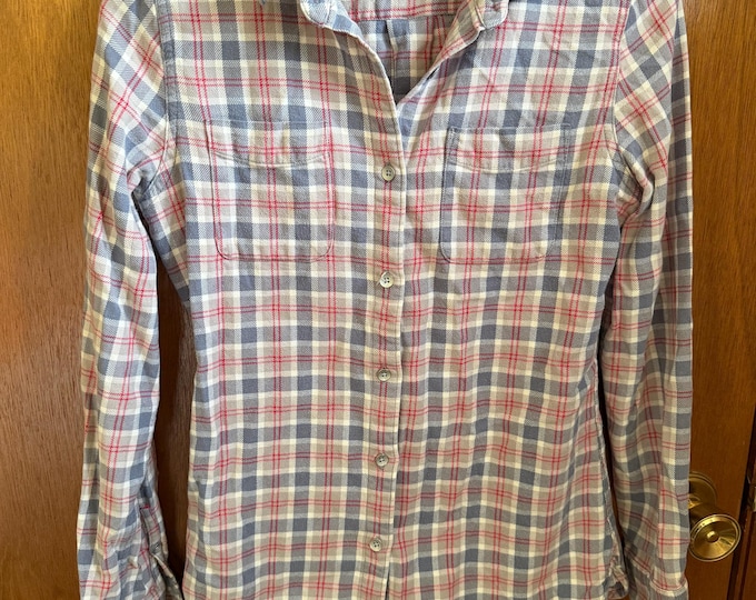 Vintage Woolrich Women’s Size Small Flannel Plaid Shirt Button Up