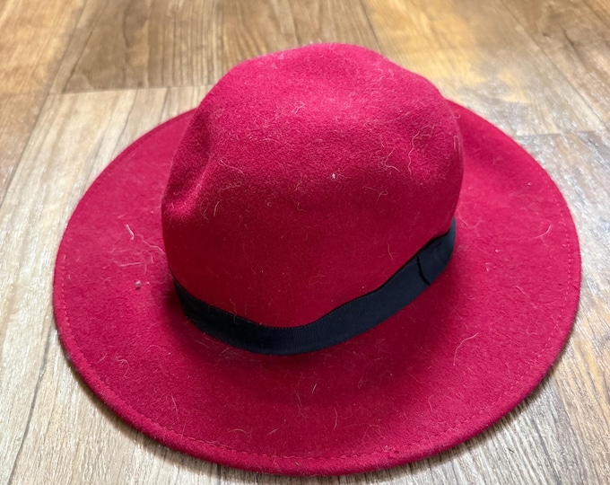 Vintage Red 100% Wool Womens Hat, Full Brim, Doeskin Bollman Hat Co