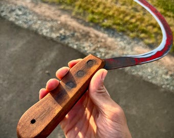 Vintage Large Harvesting Sickle (Farm Crop Harvesting Hand Tool)